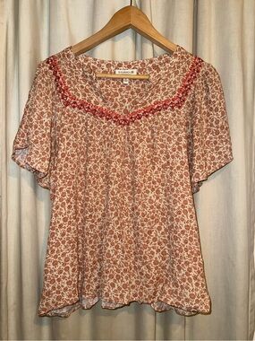 Studio B Cream Blouse with Rust Floral Print and Red Trim XL